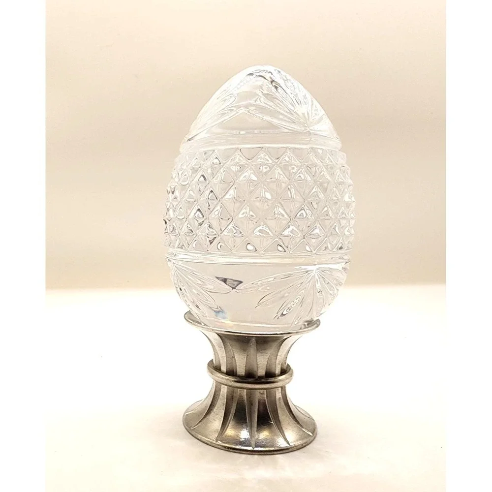 Vintage 1993 AVON Majestic 24% Lead Crystal Egg with Pewter Base Stand  New